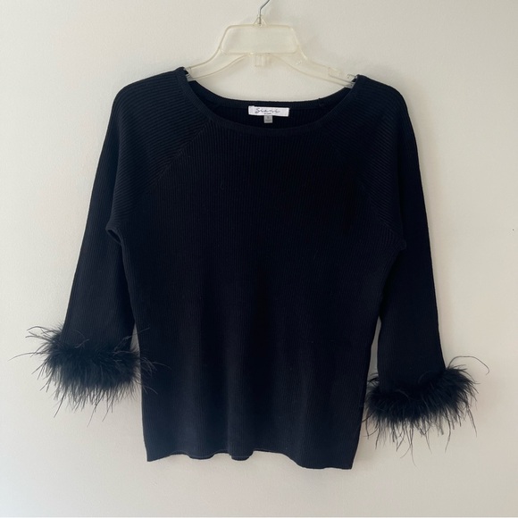 Sioni Ribbed Sweater Small Black Faux Feathers - Picture 1 of 4